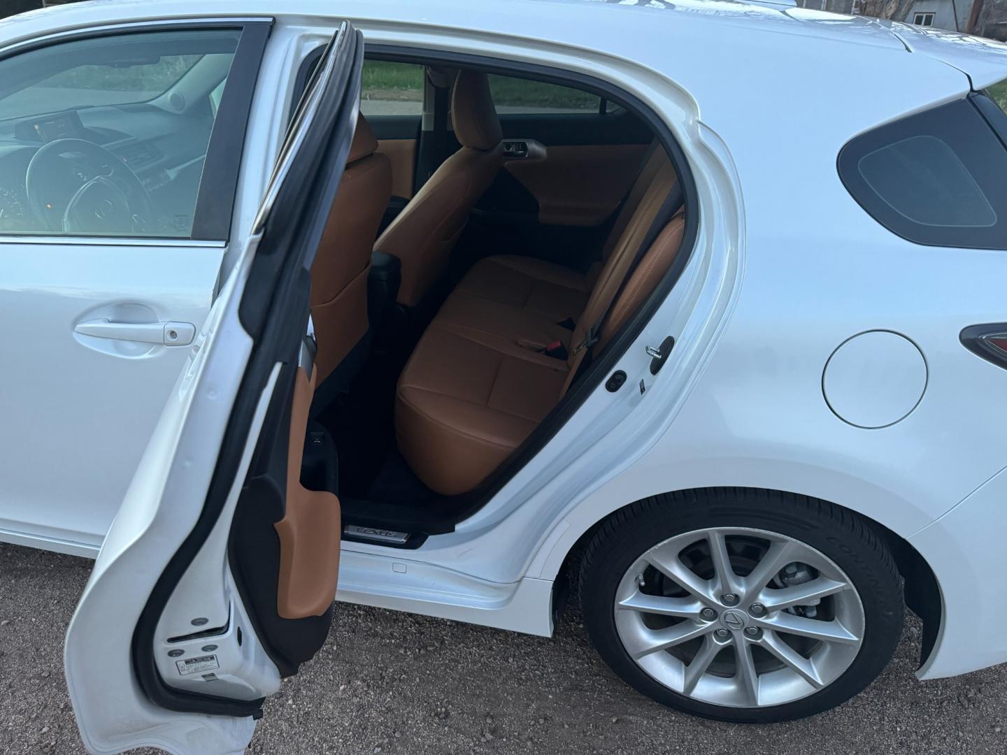 2012 White /Black Lexus CT 200h PREMIUM (JTHKD5BH2C2) with an 1.8L I4 F DOHC 16V engine, Automatic transmission, located at 2510 47th St. Suite 200, Boulder, CO, 80301, (303) 641-0333, 40.026196, -105.243217 - 2012 Lexus CT200H This Beautiful 40 MPG, CT200 Hybrid was acquired by Boulder Motors, February 22, 2023. A full Premium Synthetic Oil Service and Multi-Point Inspection were performed by Stevinson Lexus in Frederick. It is Finished in Lexus Starfire Pearl. It is Finished in Lexus Starfire Pearl. - Photo#9